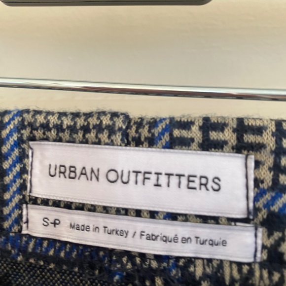 Urban Outfitters Checked Cropped Pants - Picture 2 of 3
